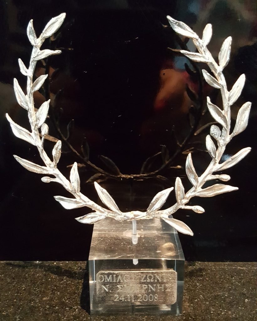ΒΕΦΑ ΑΛΕΞΙΑΔΟΥ Η ΕΛΛΗΝΙΚΗ ΕΛΙΑ ΤΑΞΙΔΕΥΕΙ ΣΕ ΟΛΟ ΤΟΝ ΚΟΣΜΟ Ο.Π.Ε vefaalexiadou cookbooks & blog vefaalexiadou.gr/