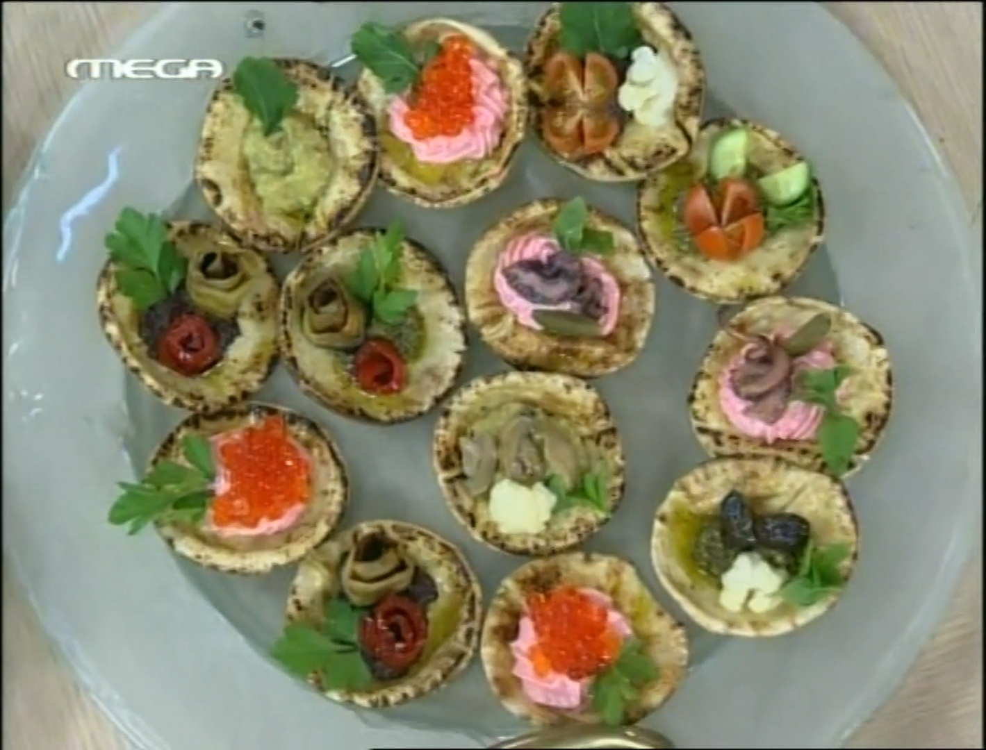 Βέφα Αλεξιάδου Νηστίσιμη Ποικιλία Μεζέδων σε Αραβικές Πίτες Vefa Alexiadou Cookbooks & Blog vefaalexiadou.gr/